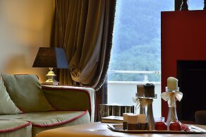 Forest Suites Boutique Hotel