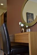 Forest Suites Boutique Hotel