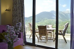 Forest Suites Boutique Hotel