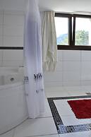 Forest Suites Boutique Hotel