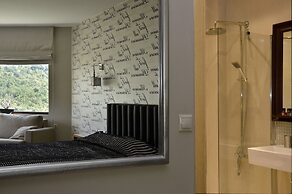 Forest Suites Boutique Hotel