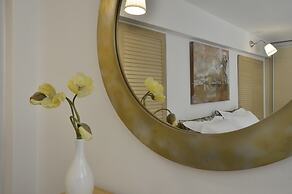 Forest Suites Boutique Hotel