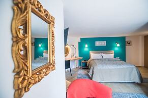 Forest Suites Boutique Hotel