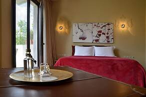 Forest Suites Boutique Hotel