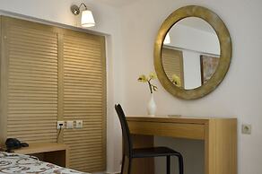 Forest Suites Boutique Hotel