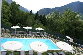 Forest Suites Boutique Hotel