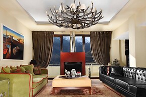 Forest Suites Boutique Hotel