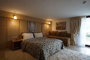 Forest Suites Boutique Hotel