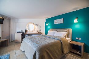 Forest Suites Boutique Hotel