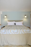 Forest Suites Boutique Hotel