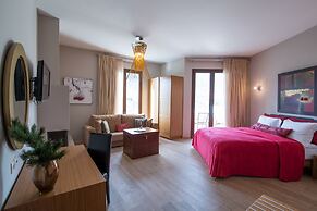 Forest Suites Boutique Hotel