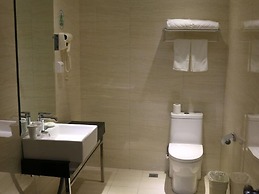 GreenTree Alliance Suzhou Zhangjiagang Huachang Road Bus Station Hotel