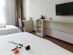 GreenTree Alliance Suzhou Zhangjiagang Huachang Road Bus Station Hotel