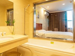 GreenTree Inn Wuxi Jiangyin Huashi Avenue Huaxi Village Hotel