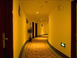 GreenTree Inn Suzhou Taiping Town High-speed North Station Express Hot