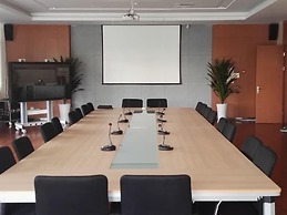 GreenTree Inn Suzhou Taiping Town High-speed North Station Express Hot