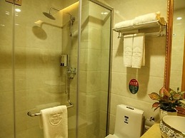 GreenTree Inn Zhuhai Light Rail Pearl Station Express Hotel