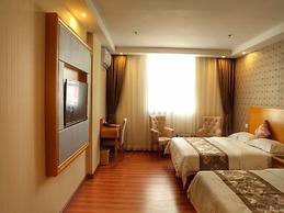 GreenTree Inn Zhuhai Light Rail Pearl Station Express Hotel