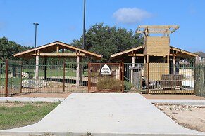 Canyon Lakeview Resort