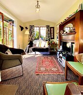 Ah House Nelson City B&B