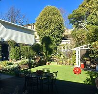 Ah House Nelson City B&B