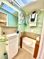 Ah House Nelson City B&B