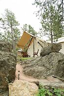 Under Canvas Mount Rushmore