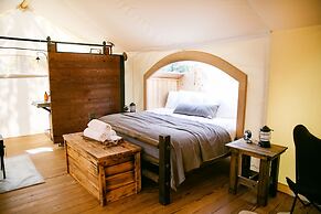 Under Canvas Mount Rushmore