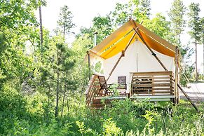 Under Canvas Mount Rushmore