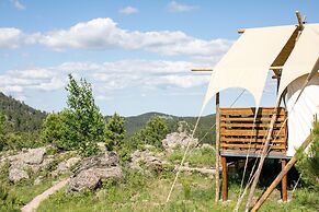Under Canvas Mount Rushmore