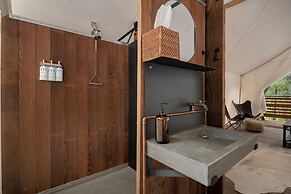 Under Canvas Mount Rushmore