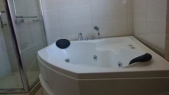 Tomax Apartments Brooks