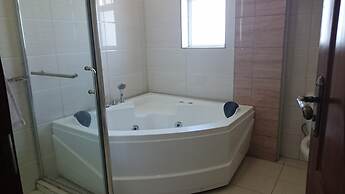 Tomax Apartments Brooks