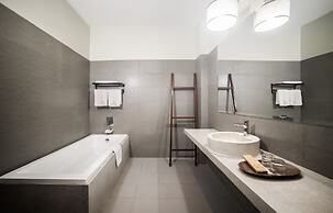 Bayon Modern Residence