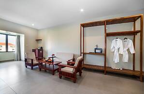 Bayon Modern Residence