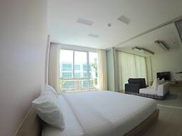 Luxury Wanvayla Condo