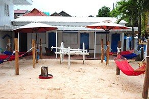 Kafu Hostel & Pool