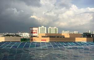 Sunrise City 2BR Luxury SWPool 30th