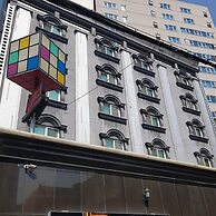 Cube Hotel