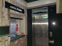 Cube Hotel