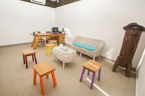 Green Hill Bed Station - Hostel