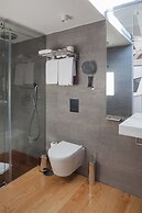 7g Roaster Apartments