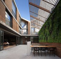 7g Roaster Apartments