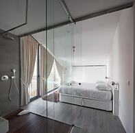 7g Roaster Apartments