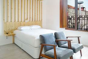 7g Roaster Apartments