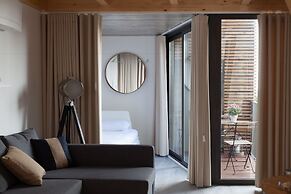 7g Roaster Apartments