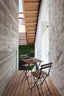 7g Roaster Apartments