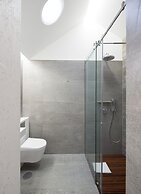 7g Roaster Apartments