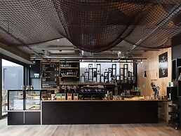 7g Roaster Apartments