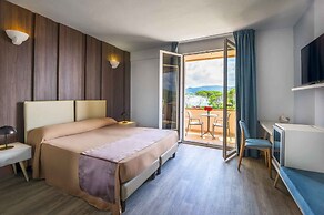 Hotel Riva Del Sole